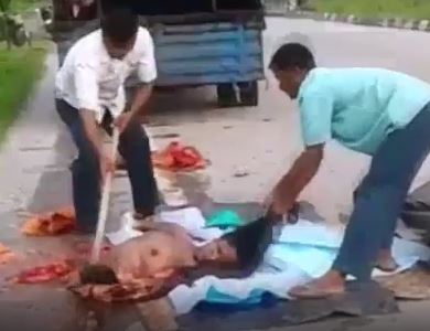 Accident video- They are collecting the body parts of an accident woman