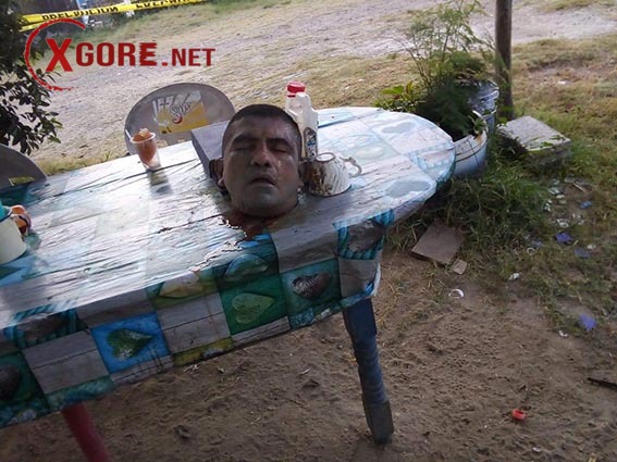 photos of severed heads left by gangs in Mexico 03