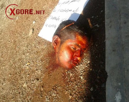 photos of severed heads left by gangs in Mexico 06