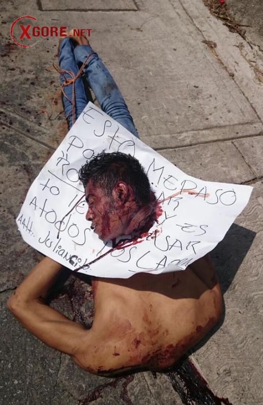 photos of severed heads left by gangs in Mexico 07