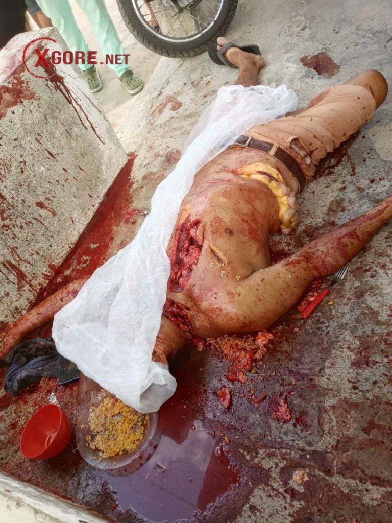 Itapiúna, Ceará, Brazil – A man named Bremar was savagely killed by his own brother right outside their mother's home.