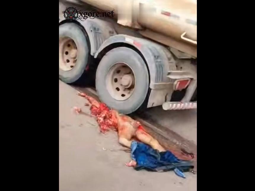 Xgore- crushed by a heavy truck