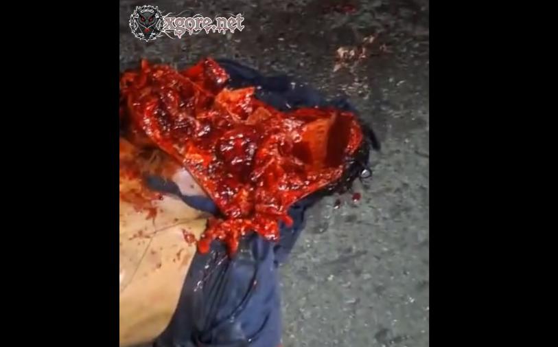 Two Killed in Horrific Highway Crash in El Triunfo, Guayas, Ecuador – Gruesome Scene with Crushed Head and Severed Leg