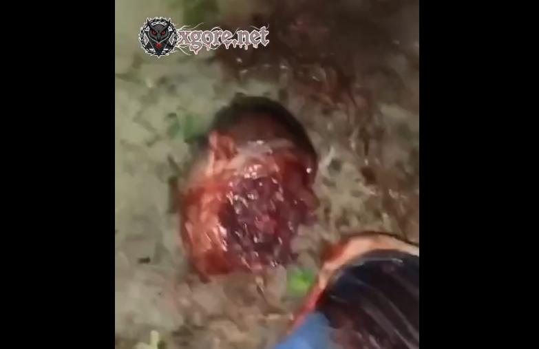 Comando Vermelho Gang Beheads Rival Gang Member